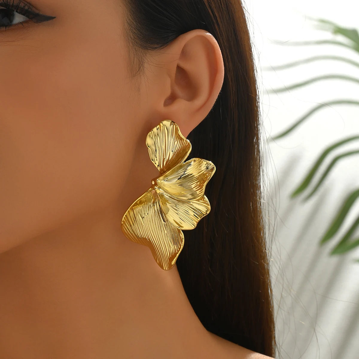 Pearls Bow Earrings