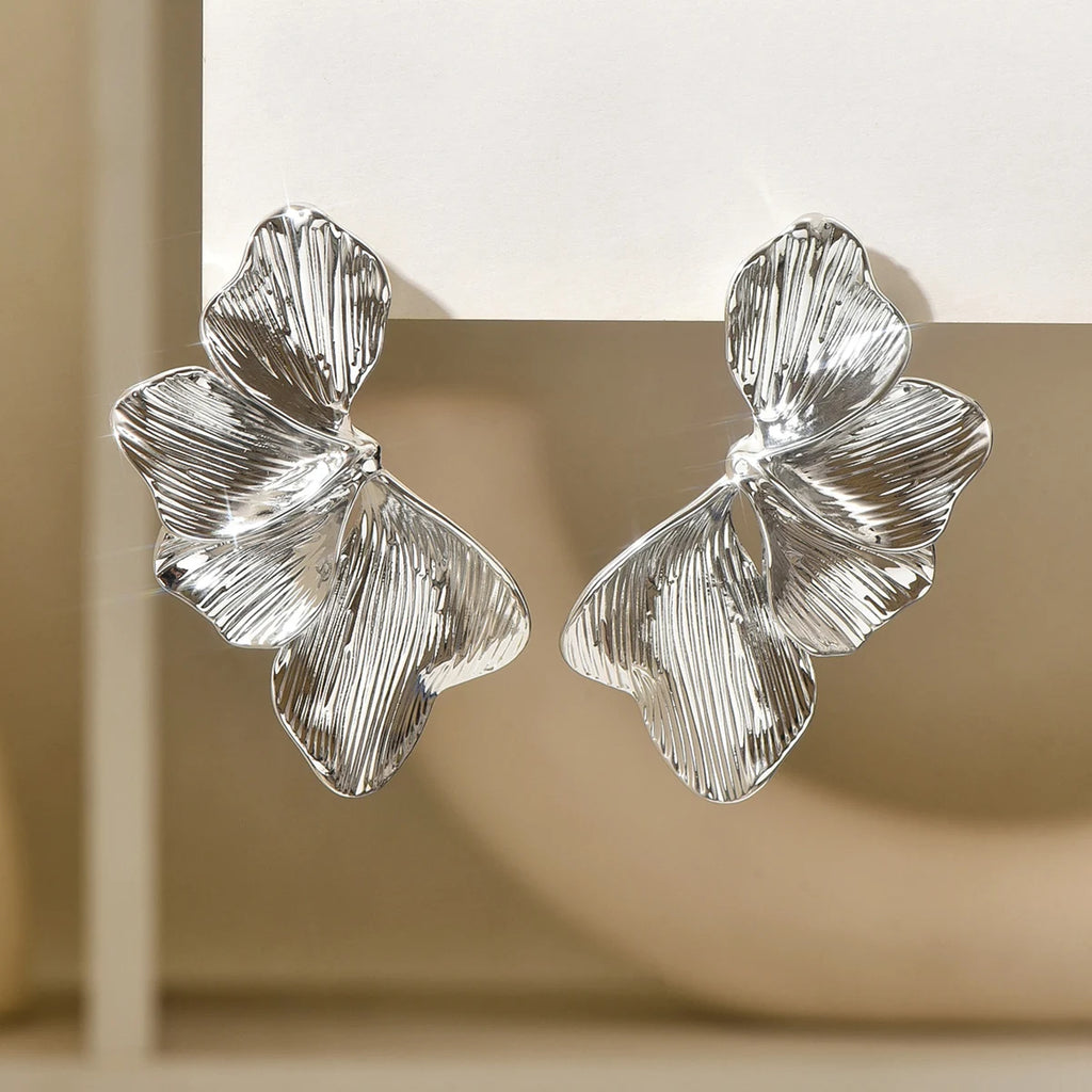 Pearls Bow Earrings